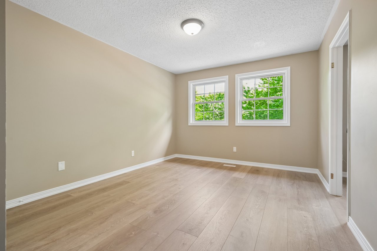 Unbeatable location in Glen Abbey!