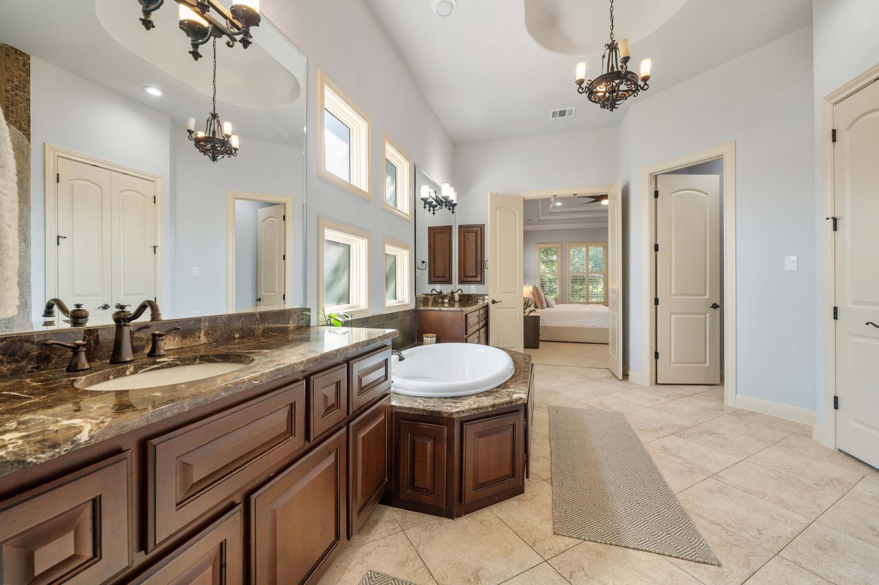 107 Bella Strada Cove