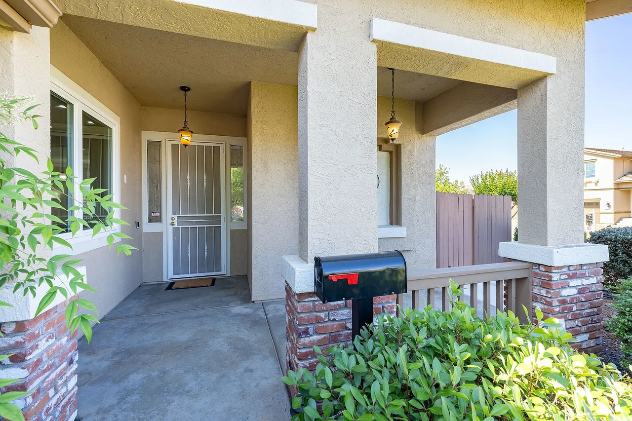 2121 Mullen Ct