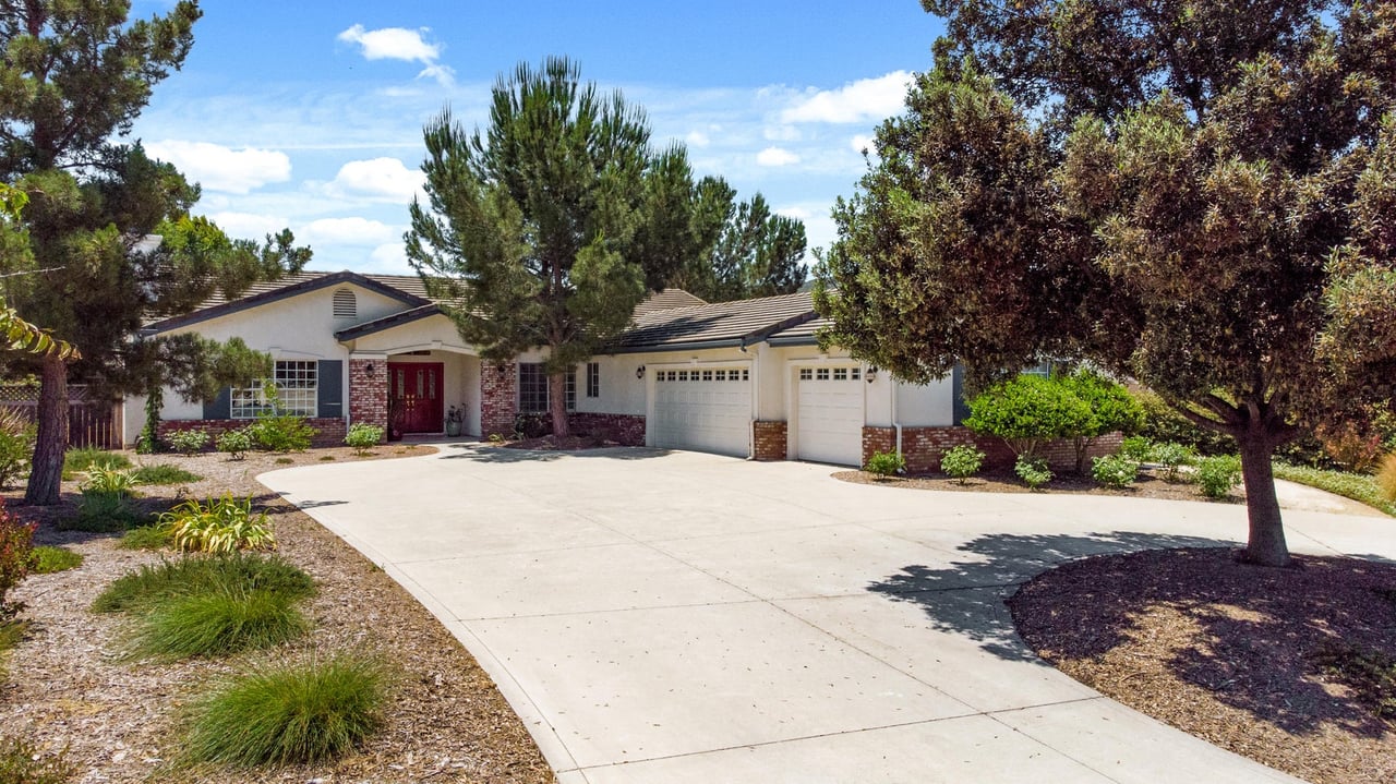 1708 Odin Wy