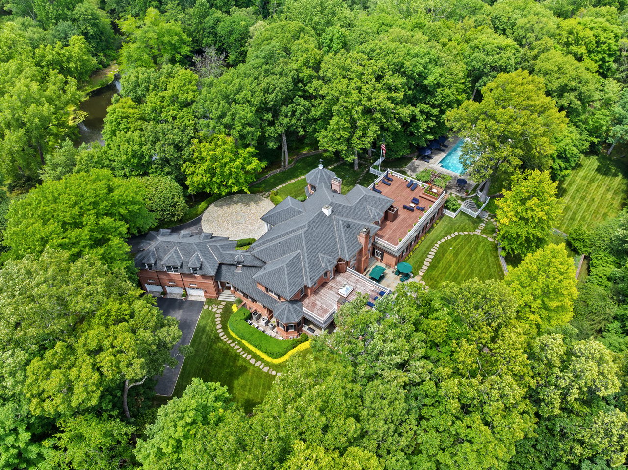 24 Trails End, Chappaqua NY