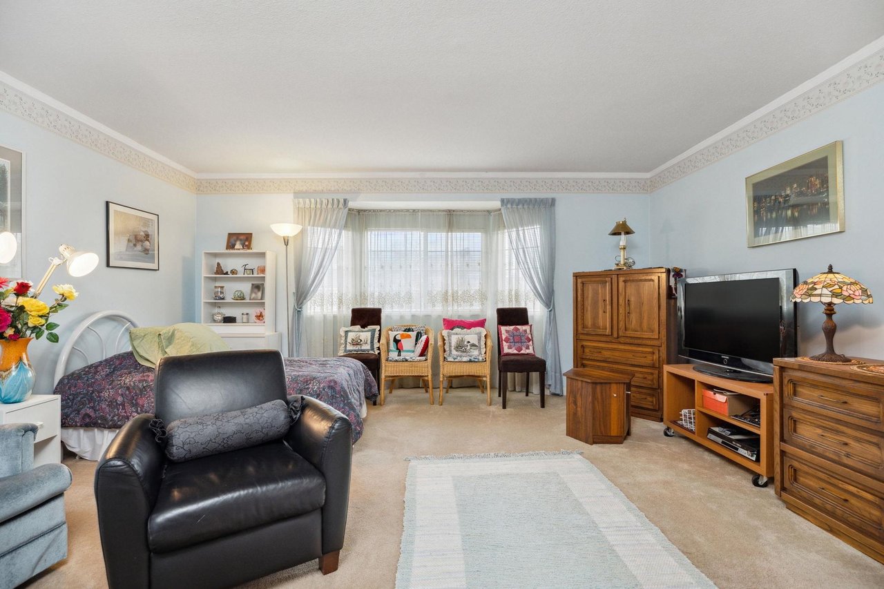 116-15121 19 Ave