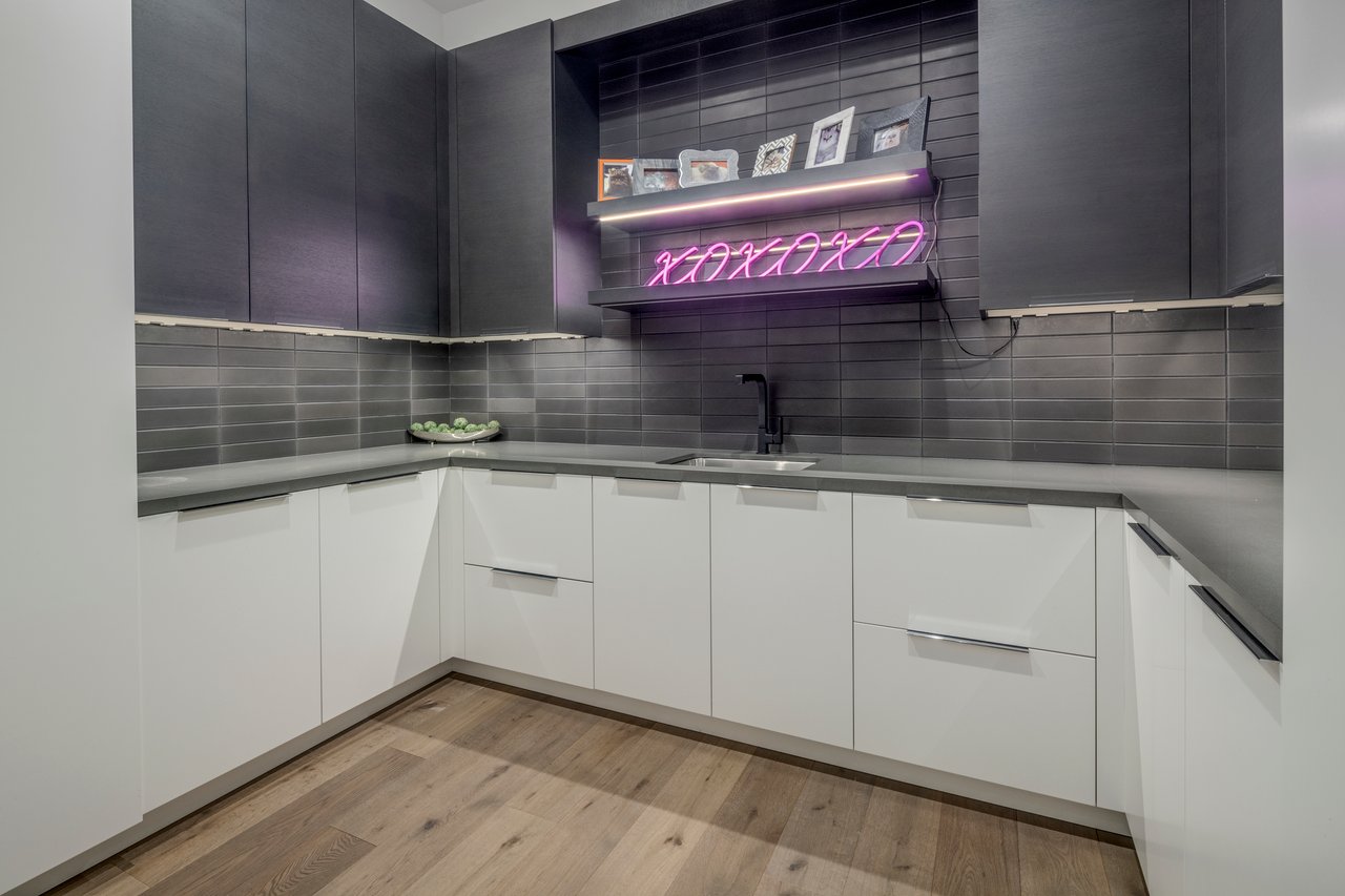 6914 E Cactus Wren Road