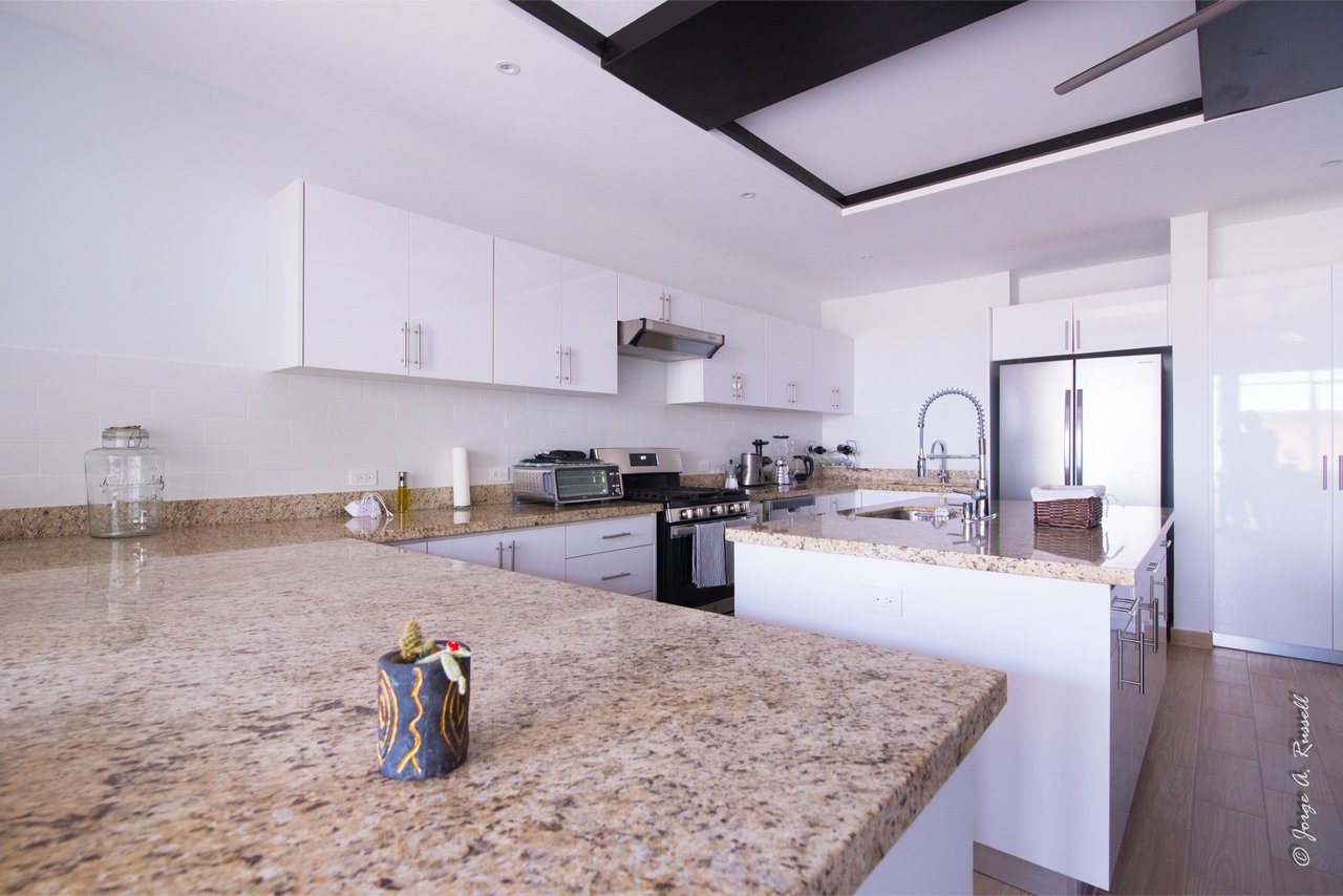 Tropical Income Generating Villa, Jaco, Puntarenas
