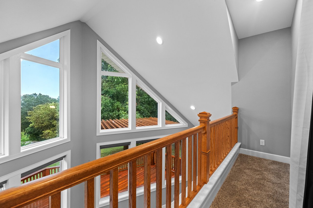 19123 Hill Rd, Springdale, AR 72764