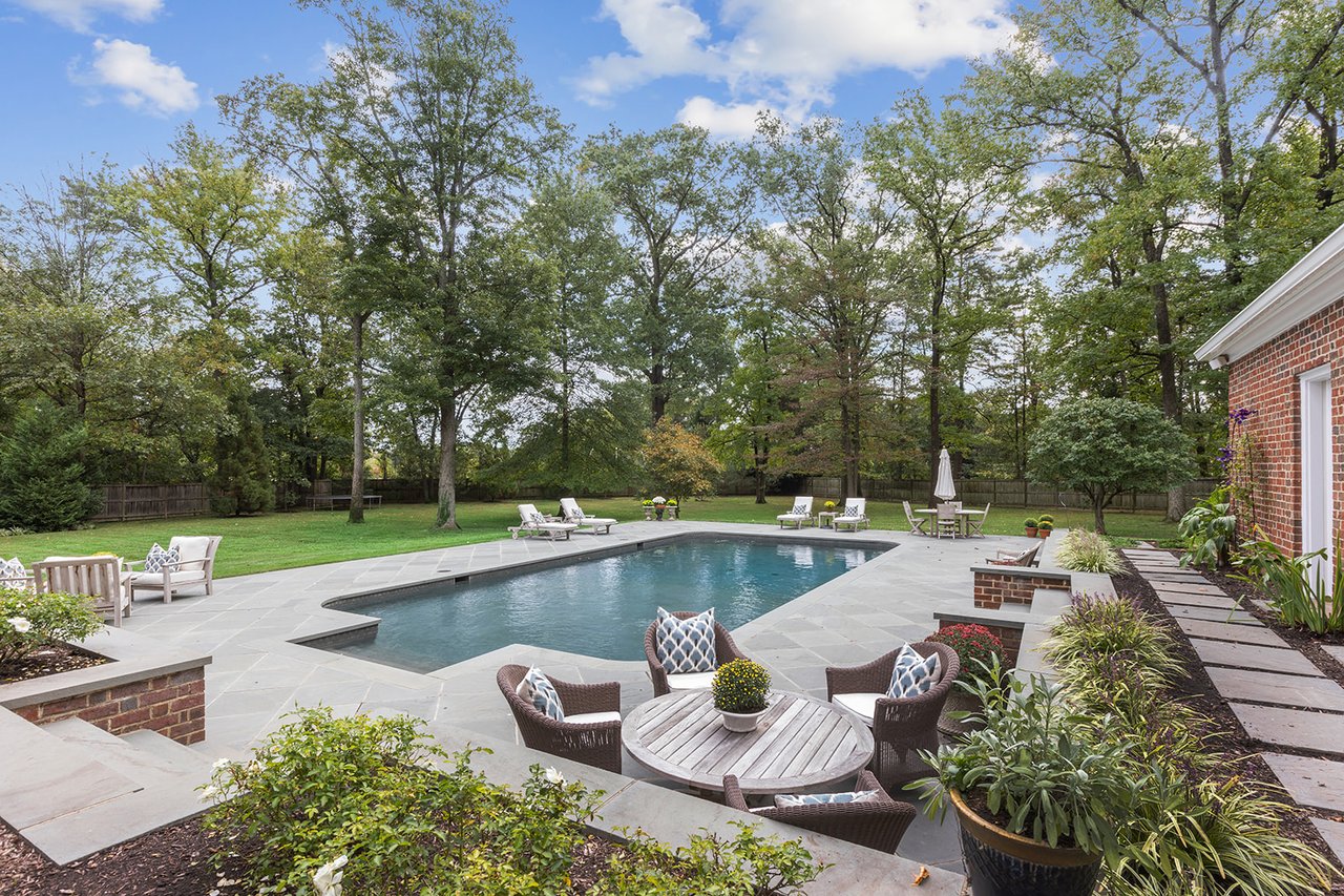 1306 Bishop Lane