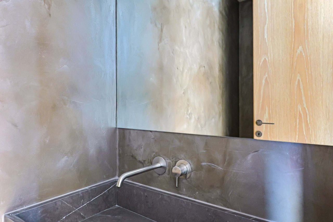 Stylish 2-Bedroom Apartment in the Heart of Lisbon with Exceptional Amenities