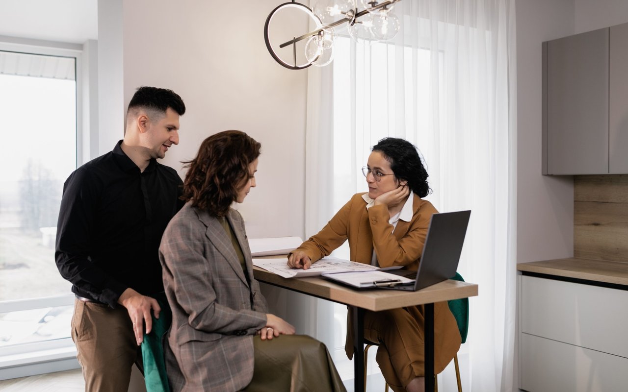 Top Qualities to Look for In a Short Sales Agent