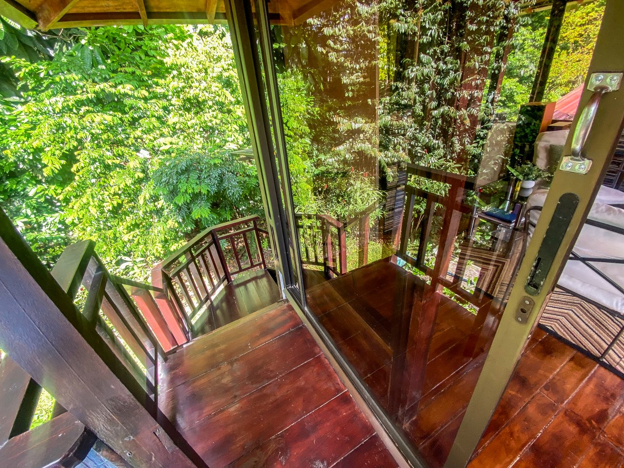 A riverfront 3-bed home on a large property In Ojochal, Costa Rica