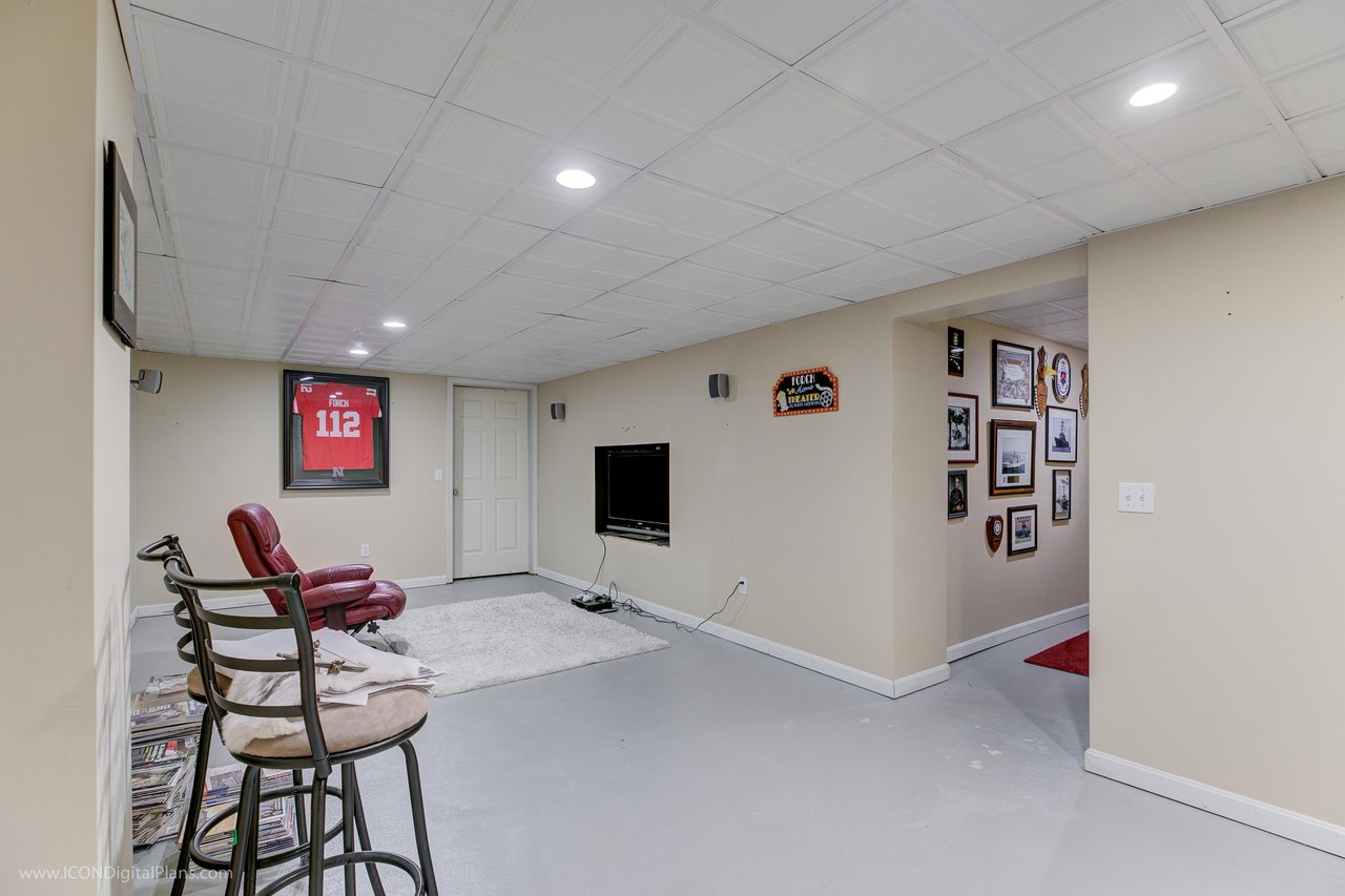 41 Chelsea Drive, Portsmouth RI, 02871