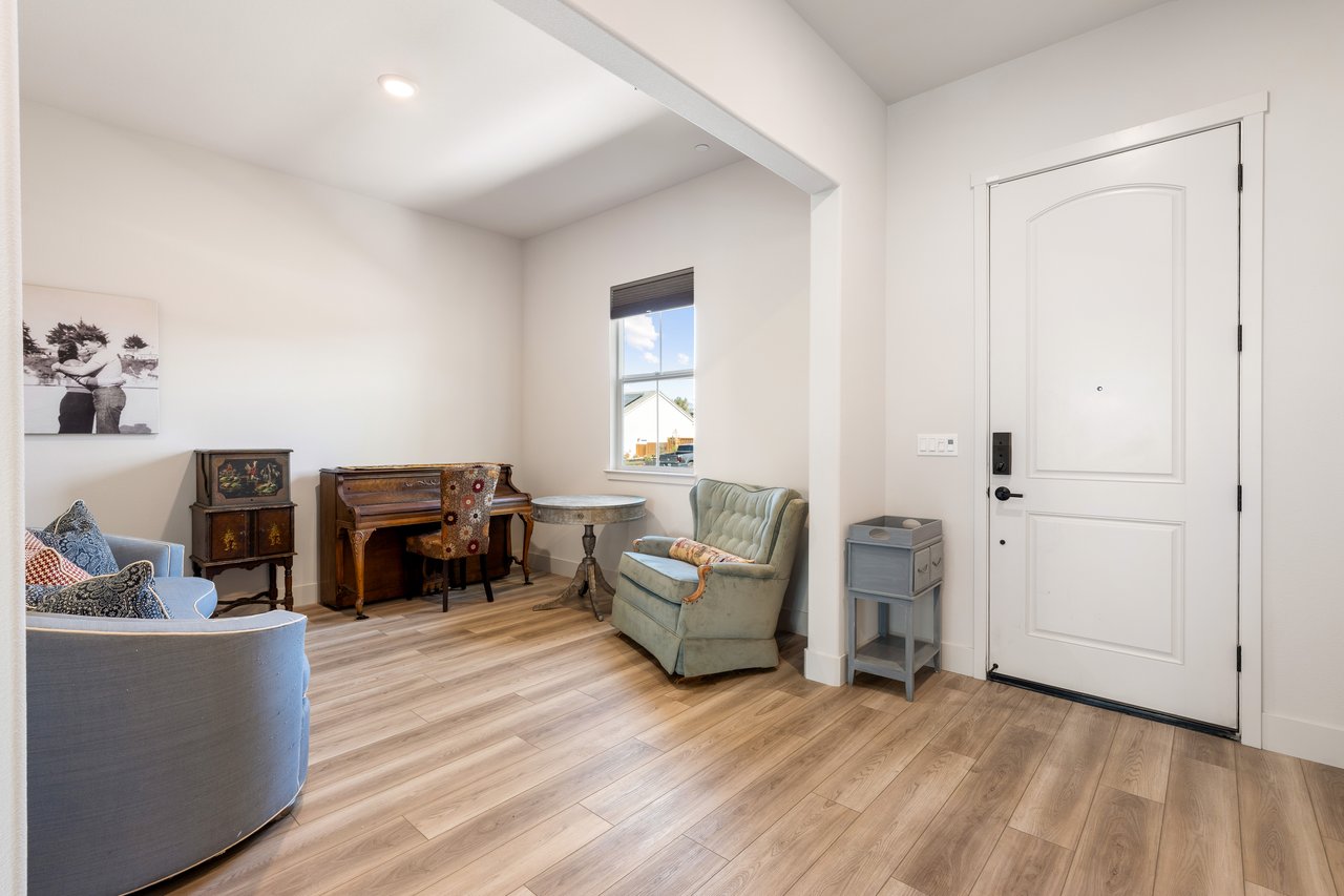 140 Scarlett WAY