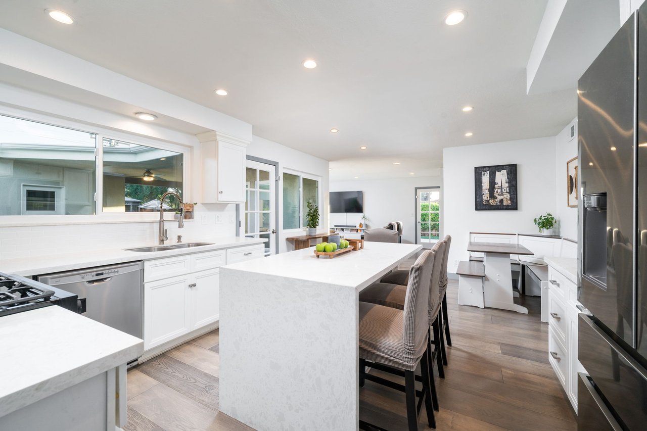 2129 N San Marcos Place