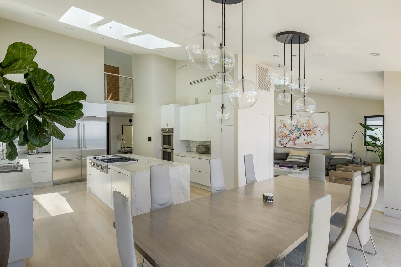 31504 Victoria Point Rd, Malibu