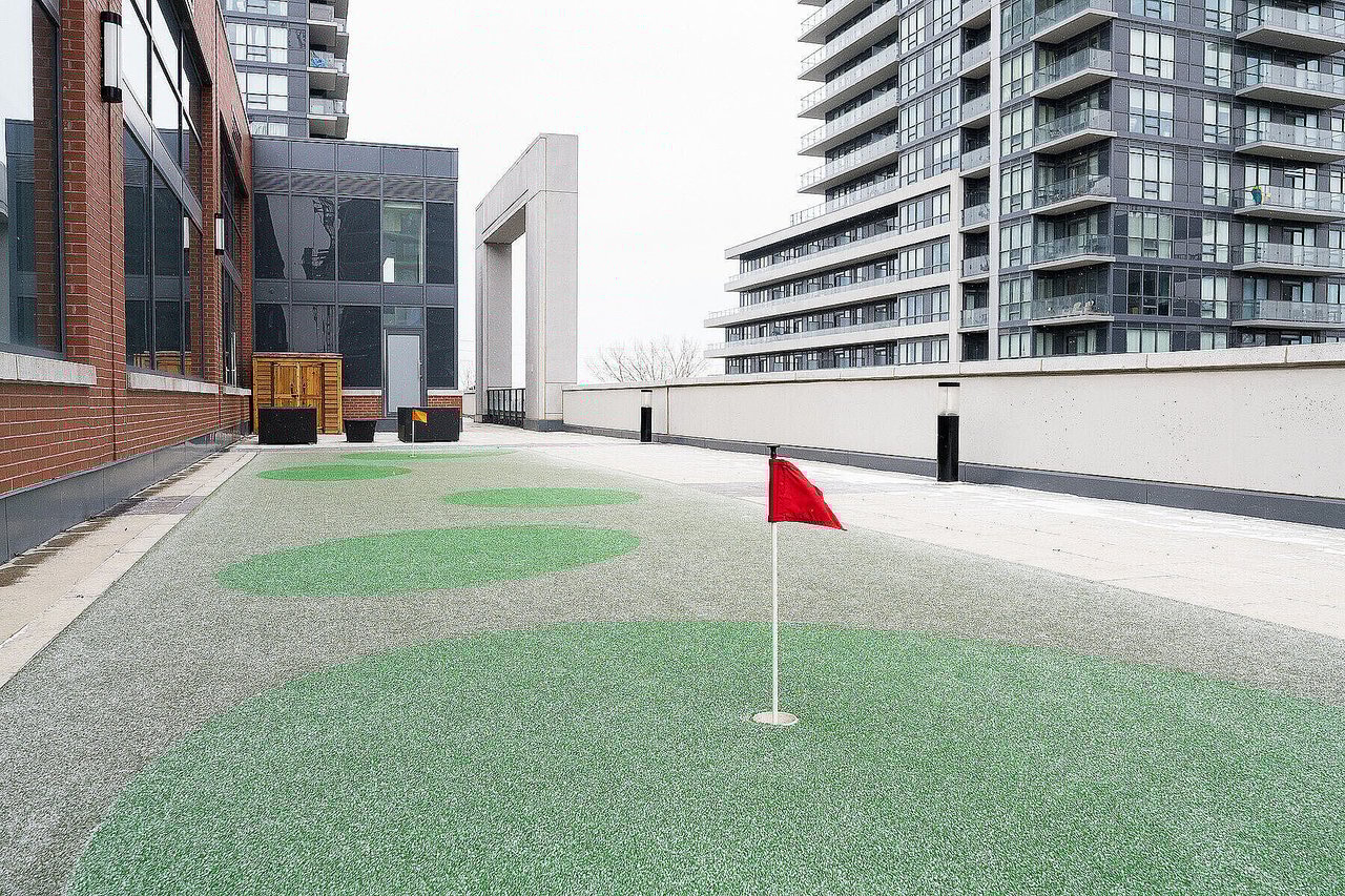 2212 Lake Shore Boulevard W 1803