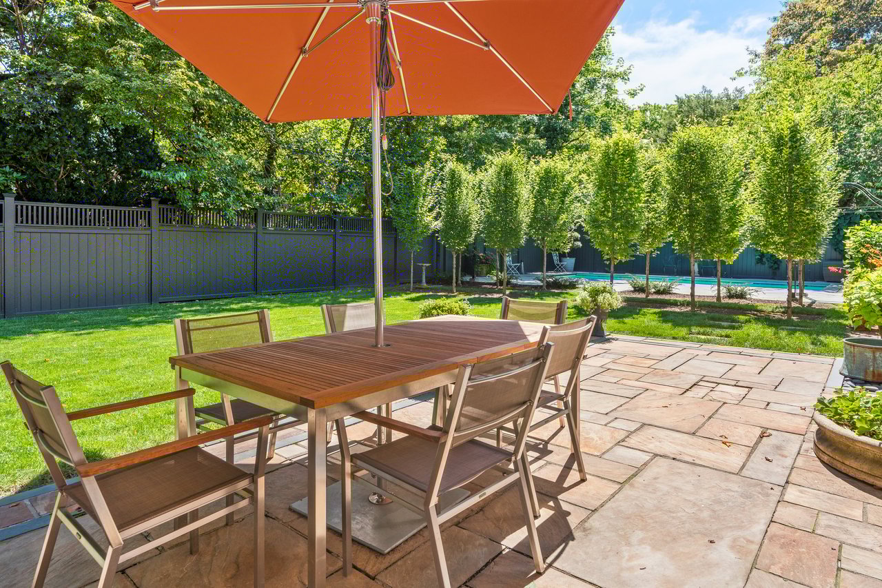  18 Ash Street, Cambridge, MA 02138