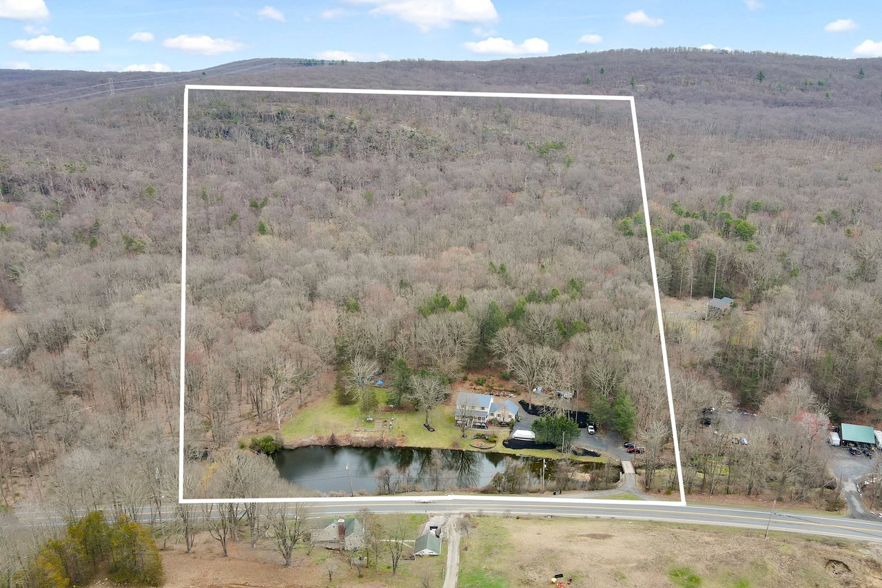 1285 Lakes Rd