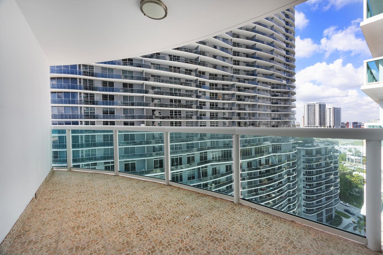 Just Sold at Full Asking Price: The 1800 Club