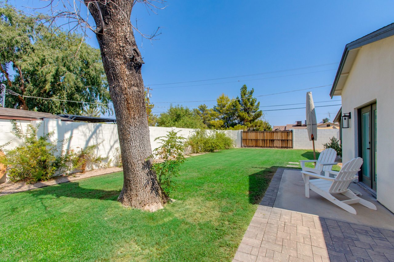 2438 E Indianola Ave.