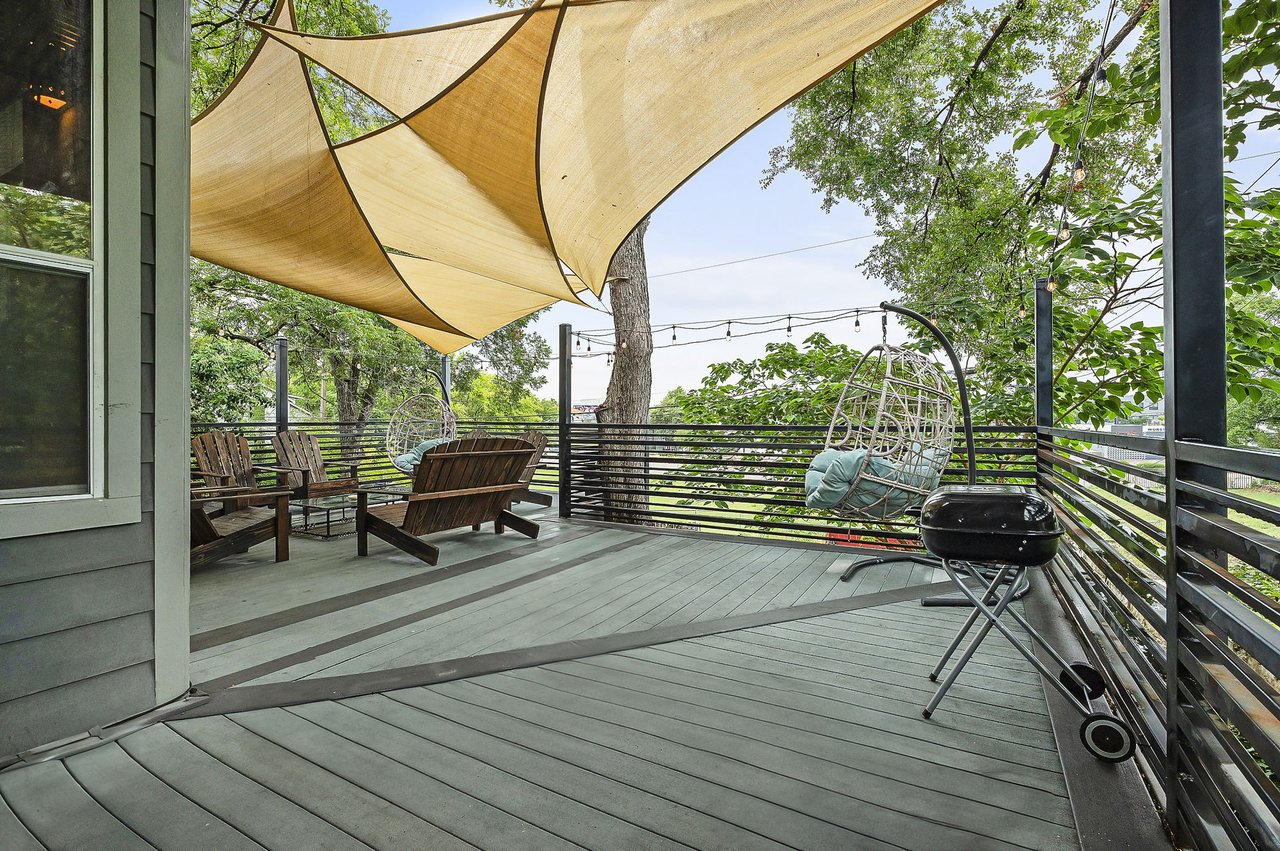 Historic East Austin Home near the French Legation with Artistic Soul, Airbnb History & Limitless Potential