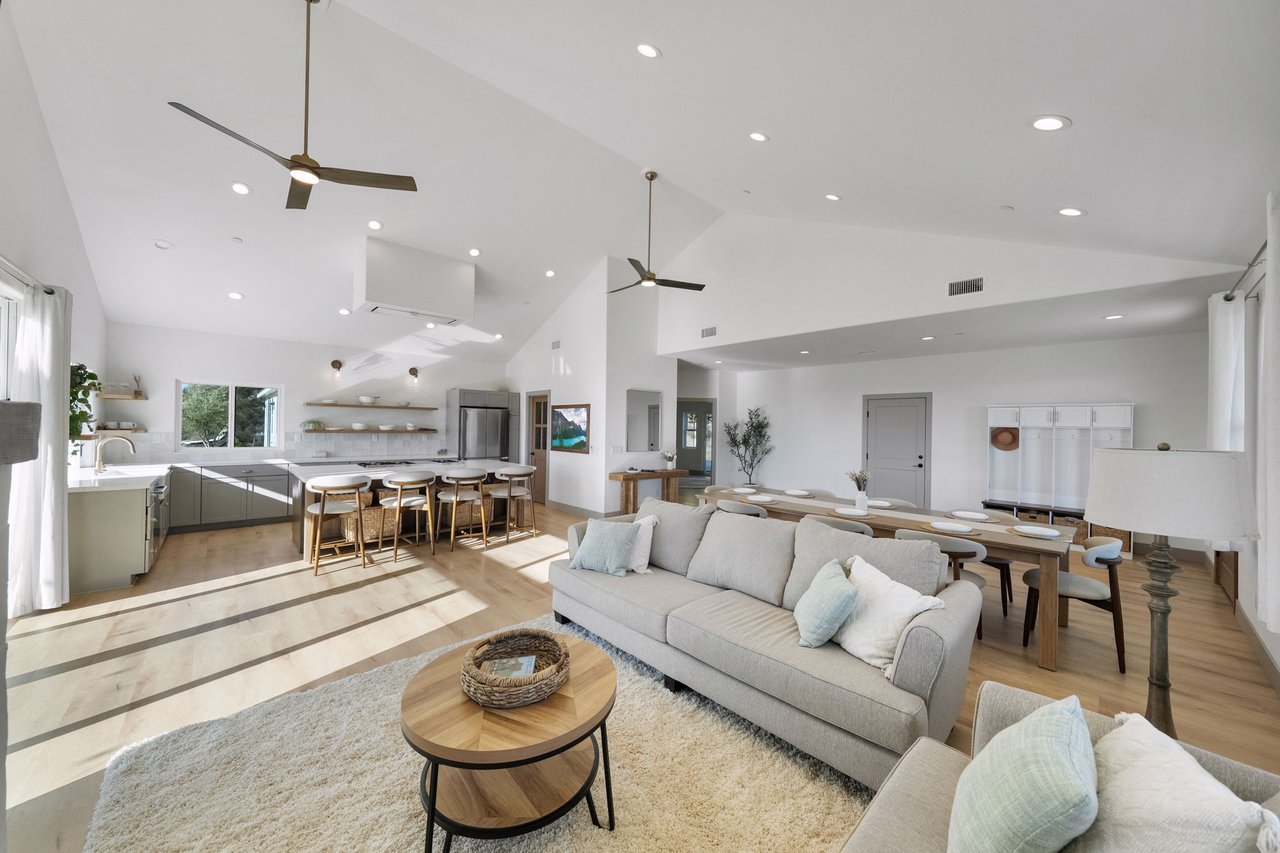 41950 Calle La Escondida