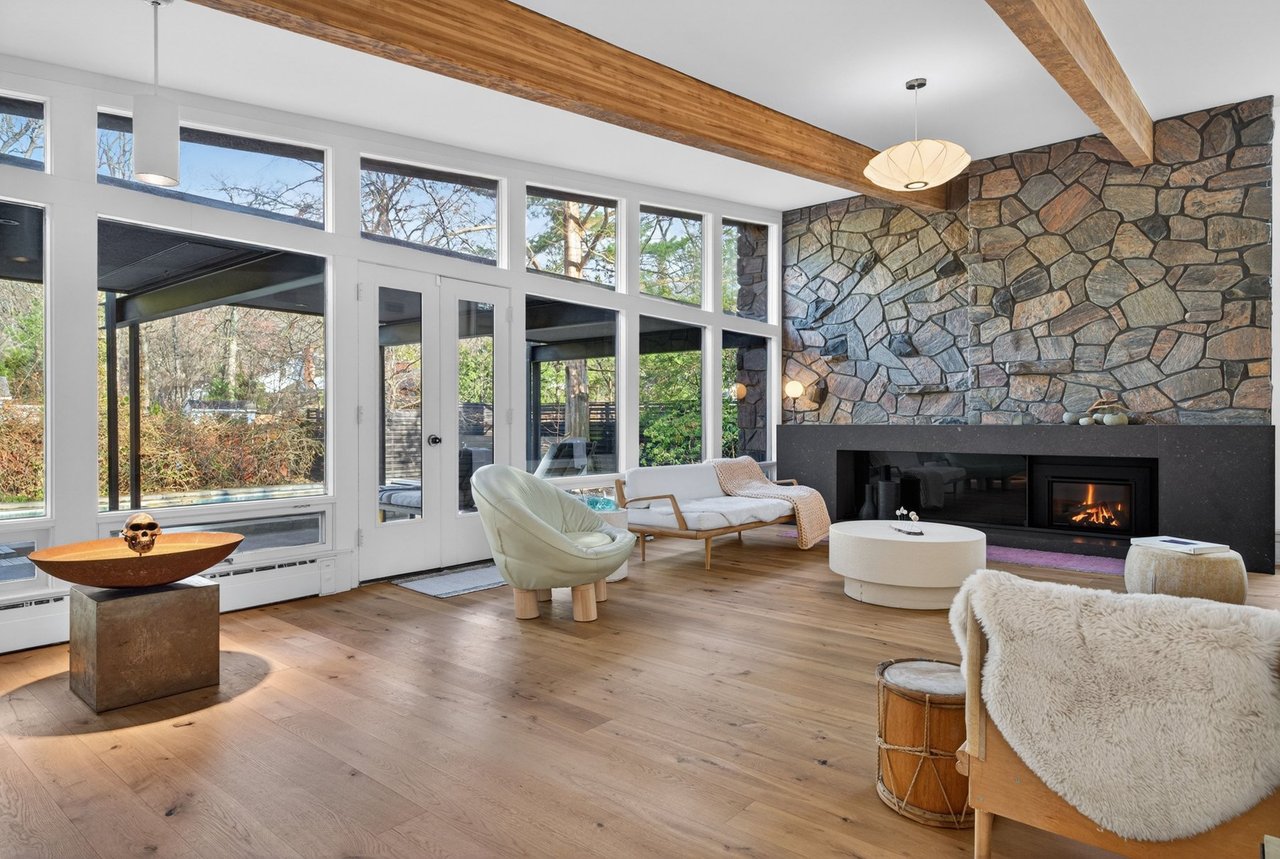 Inspiring MCM Residence