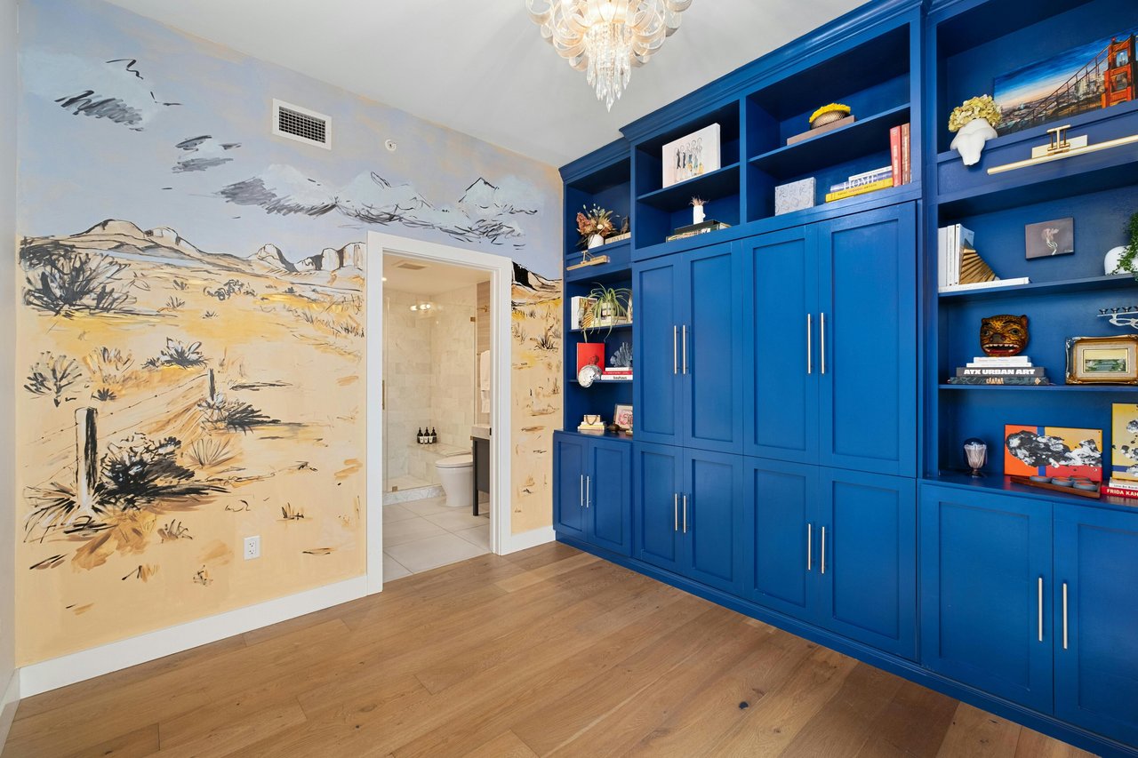 70 Rainey Street #2702