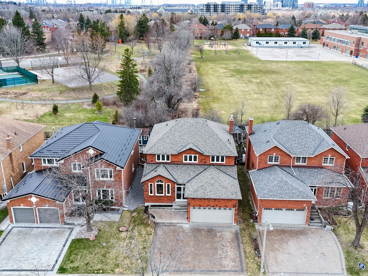 146 Valleymede Dr