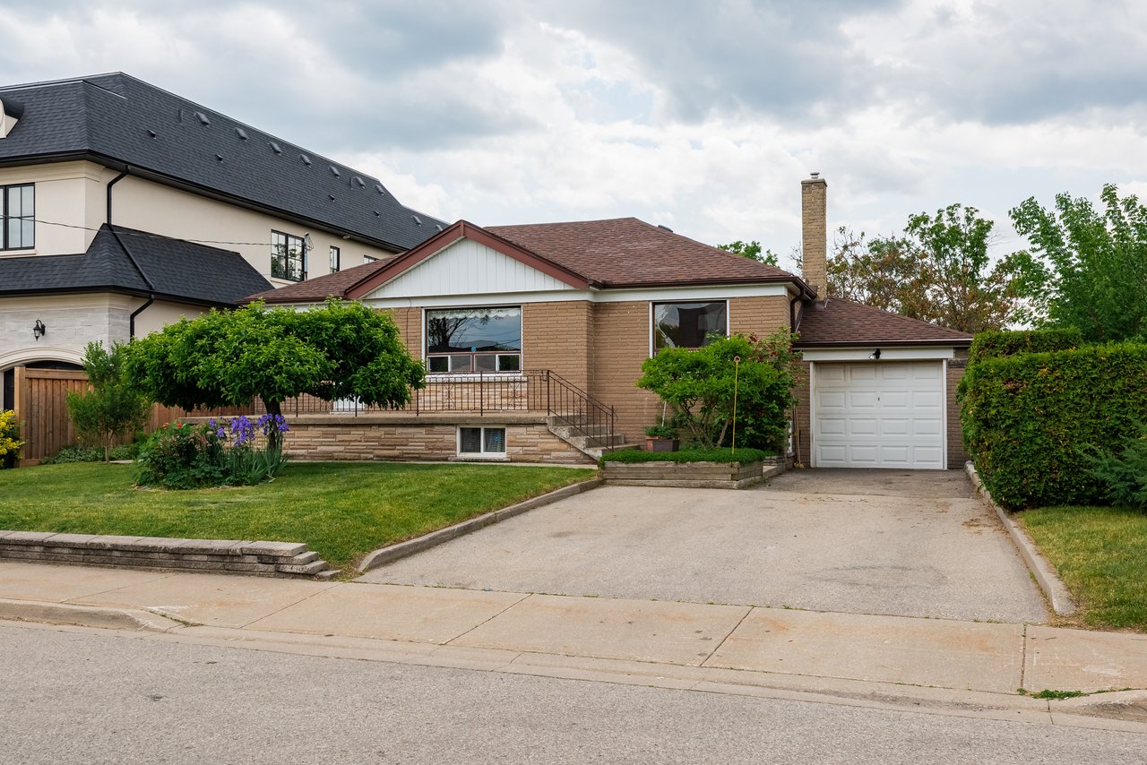 2468 Donnavale Drive
