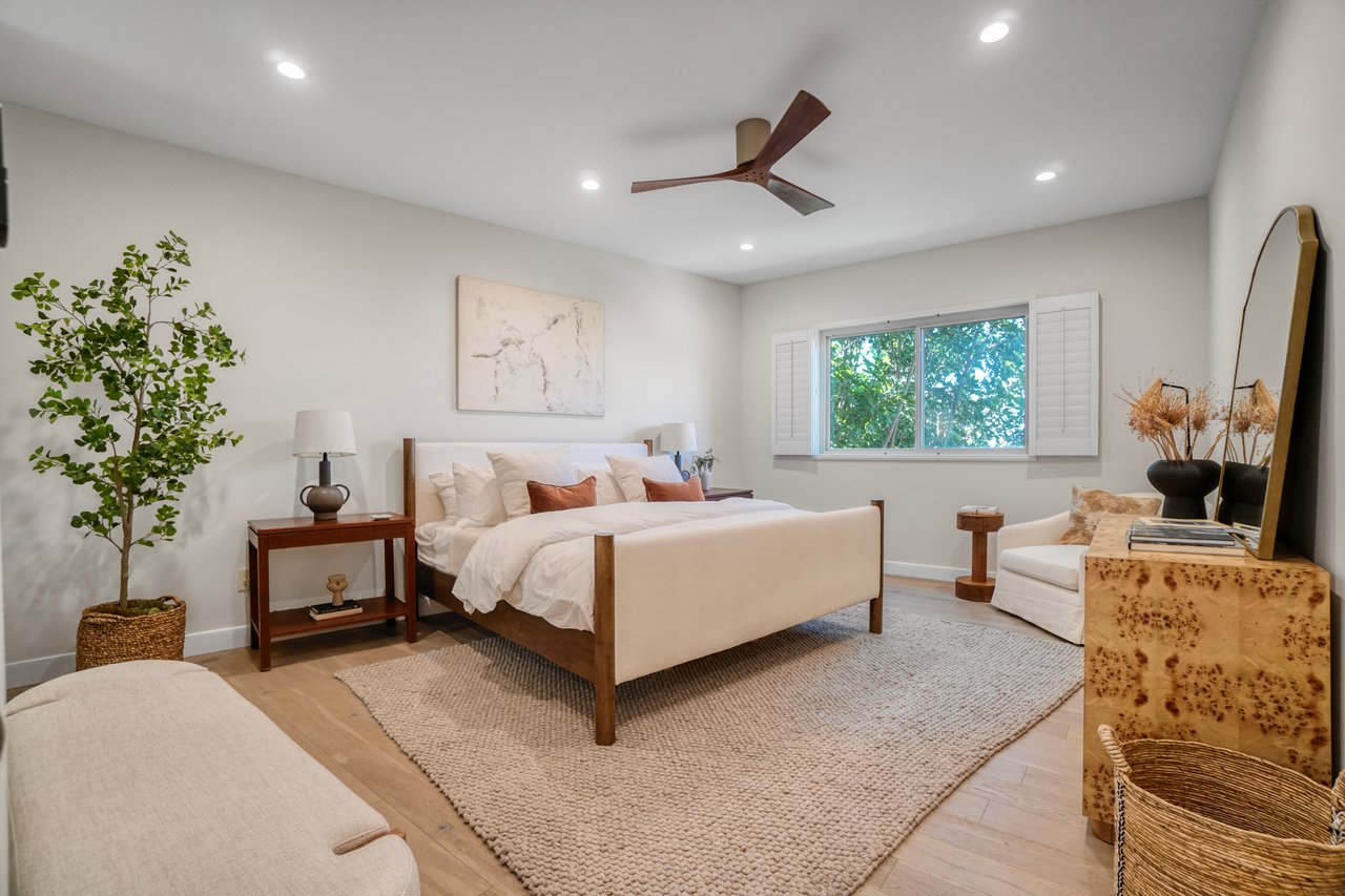 166 S Hayworth Ave APT 201, Los Angeles, CA 90048