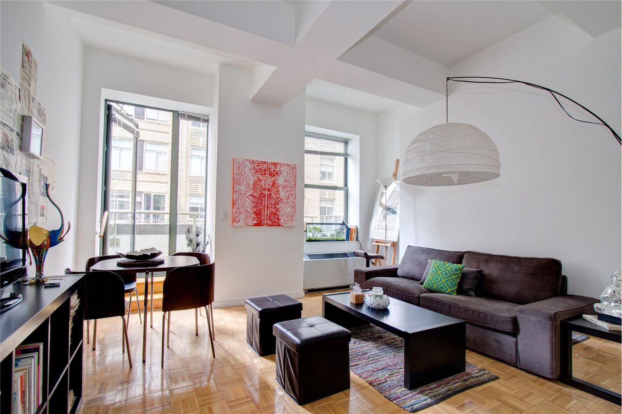 99 John St, #1112