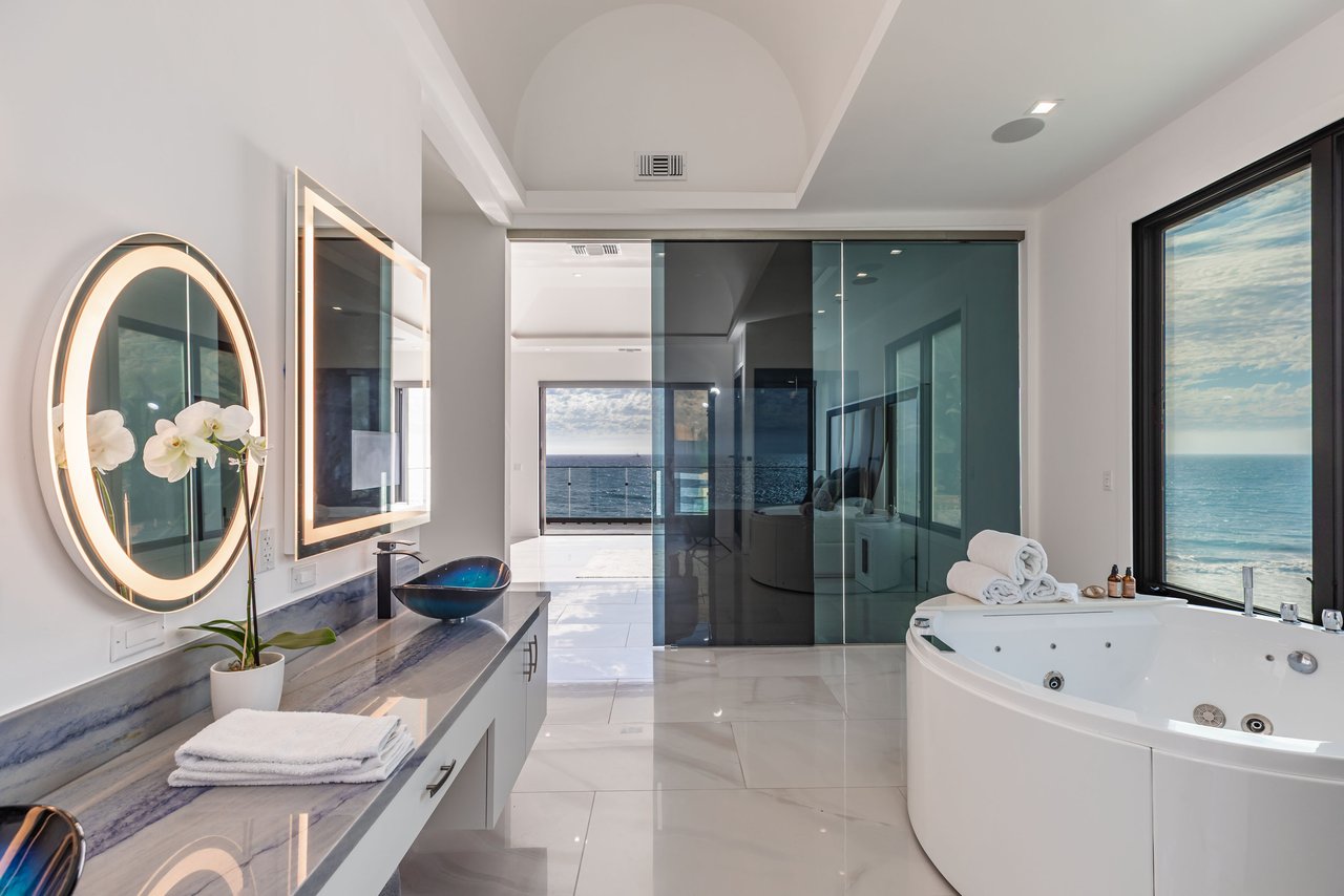 11350 Pacific Coast Hwy