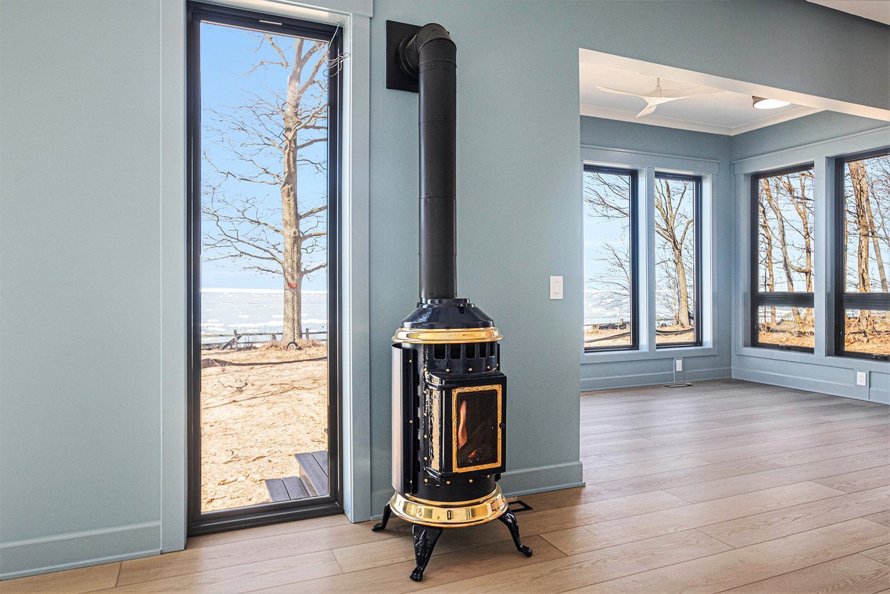 2578 2576, 2572 Lakeshore Drive