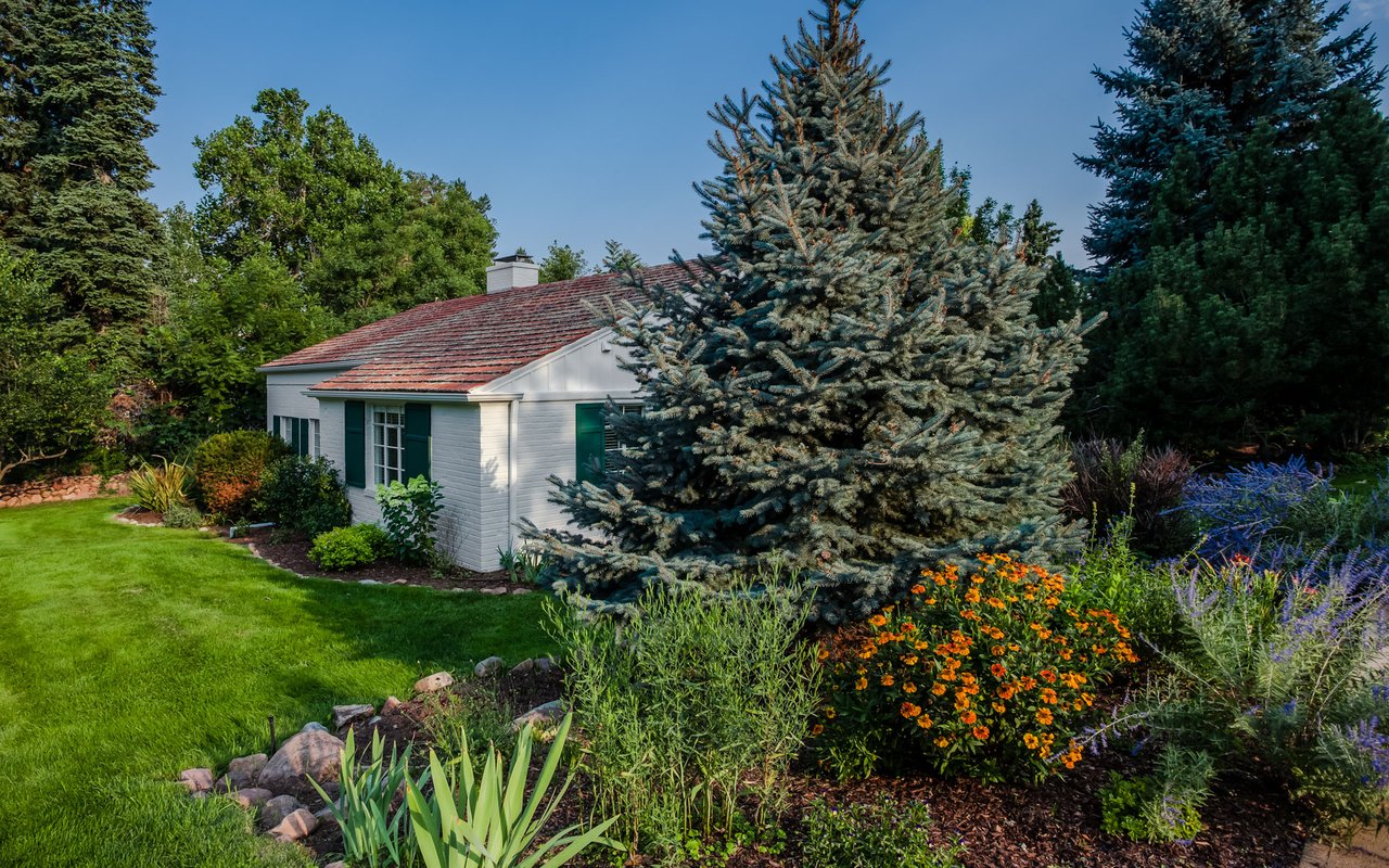 1500 Mariposa Avenue