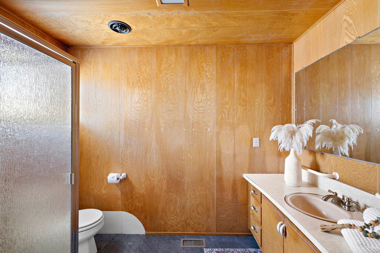 1880 N El Camino Real 38