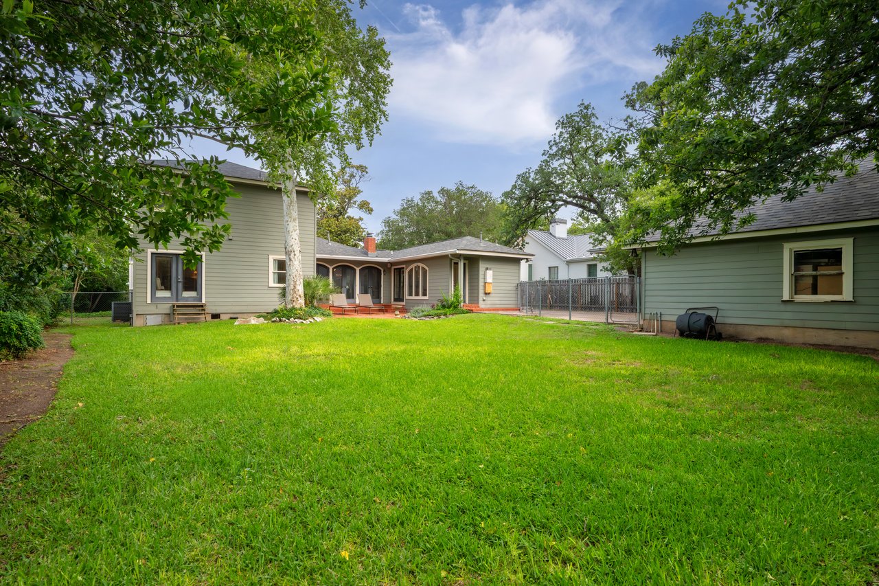 1311 Kent Lane