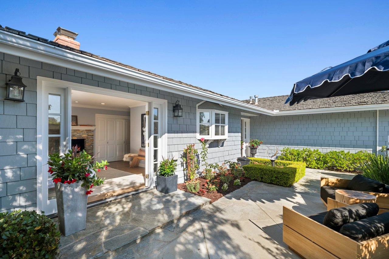 2606 Lighthouse