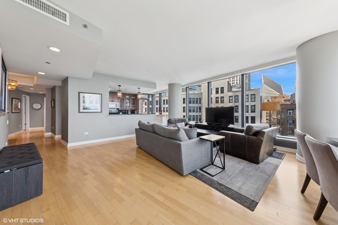 60 E Monroe St Unit 2101