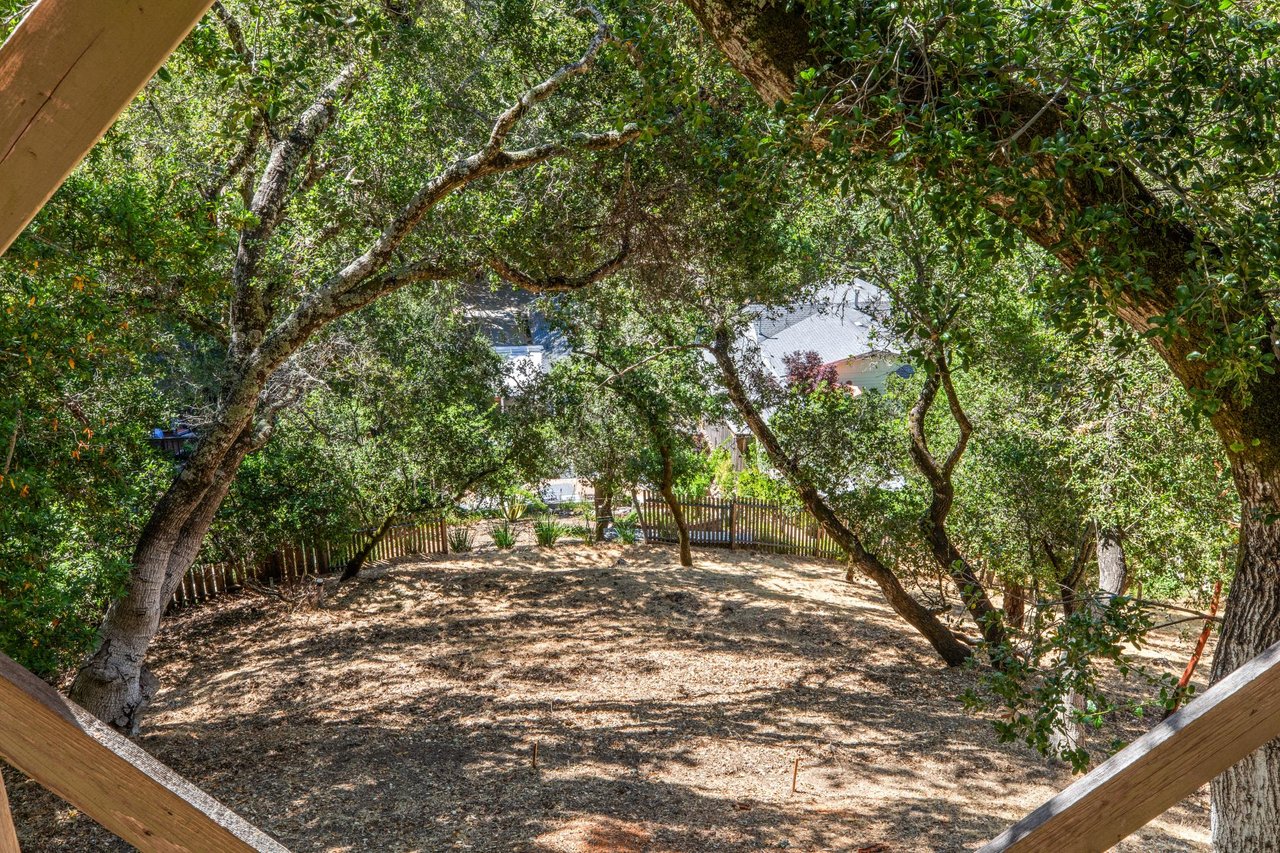 69 Pine Dr