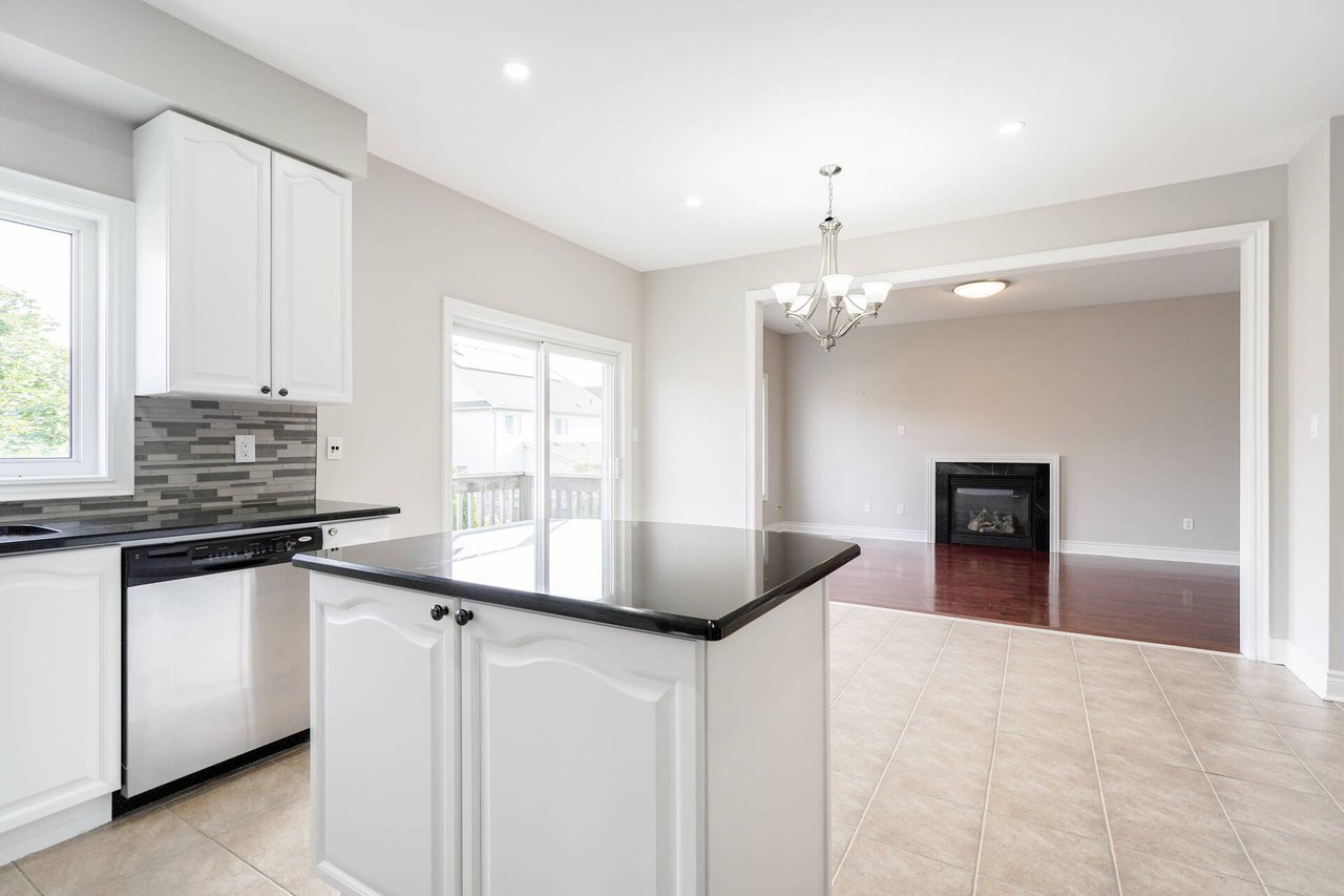 1648 Pennel Drive Unit: Upper