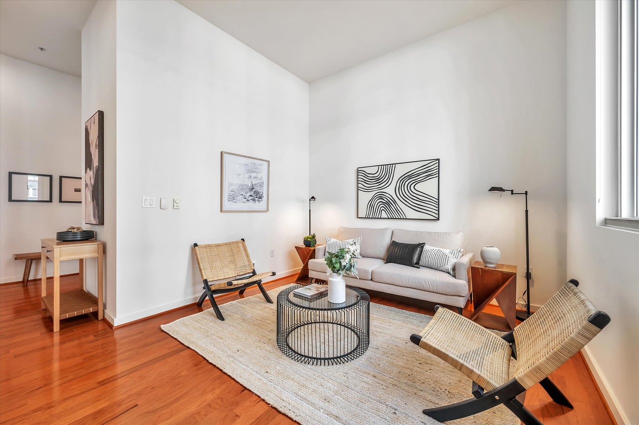 325 Berry Street Unit: 107