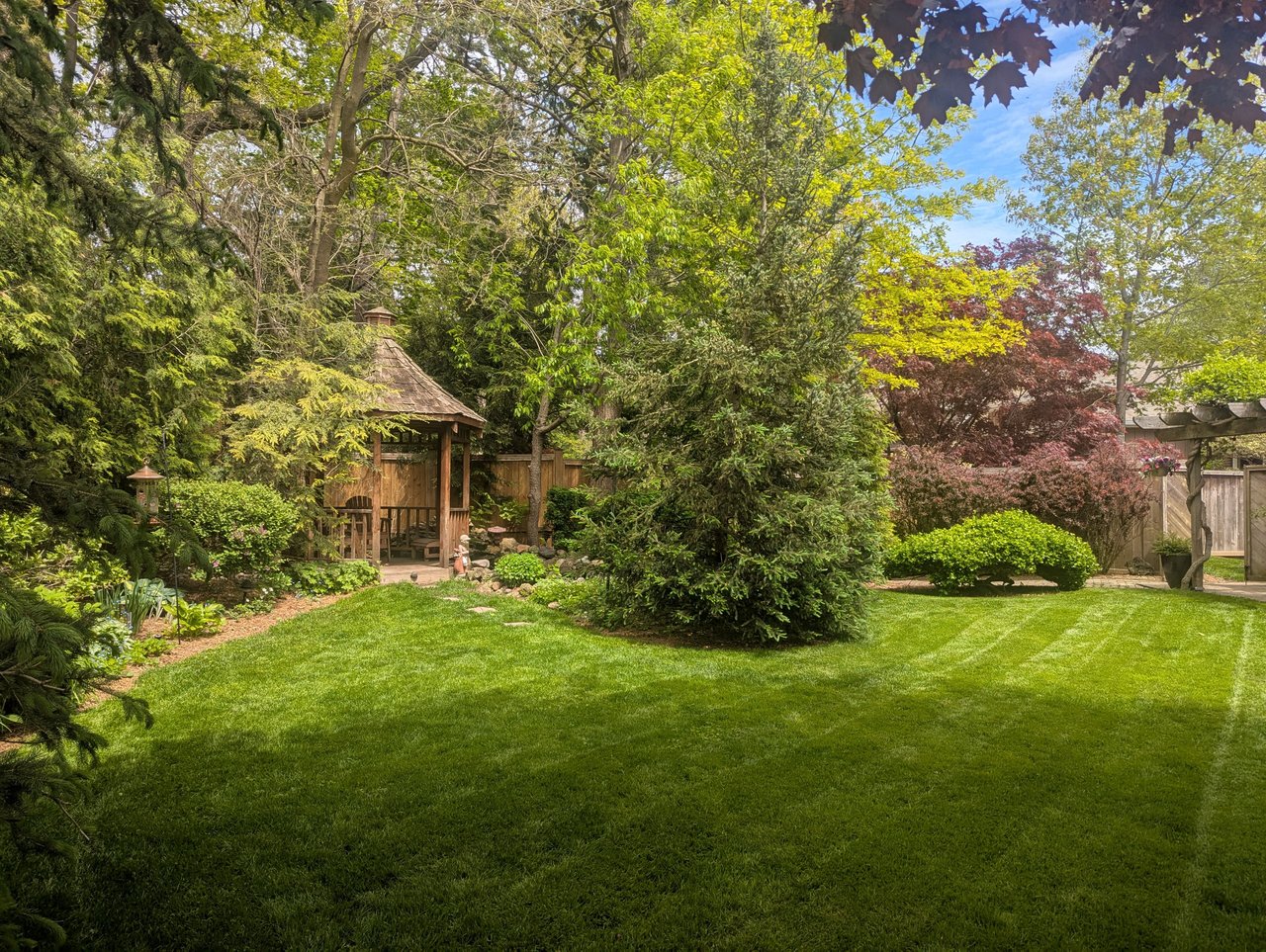 1443 Birchwood Dr