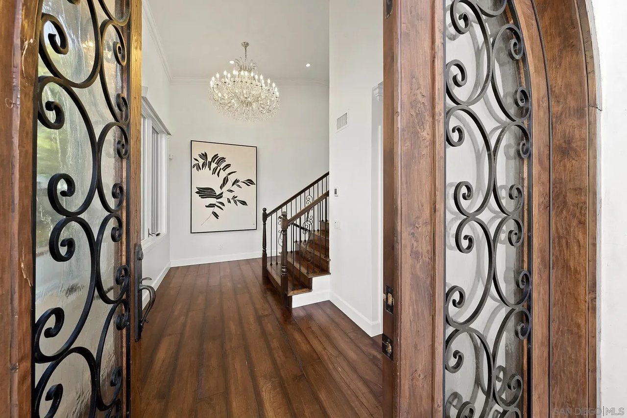 5791 La Jolla Corona Dr