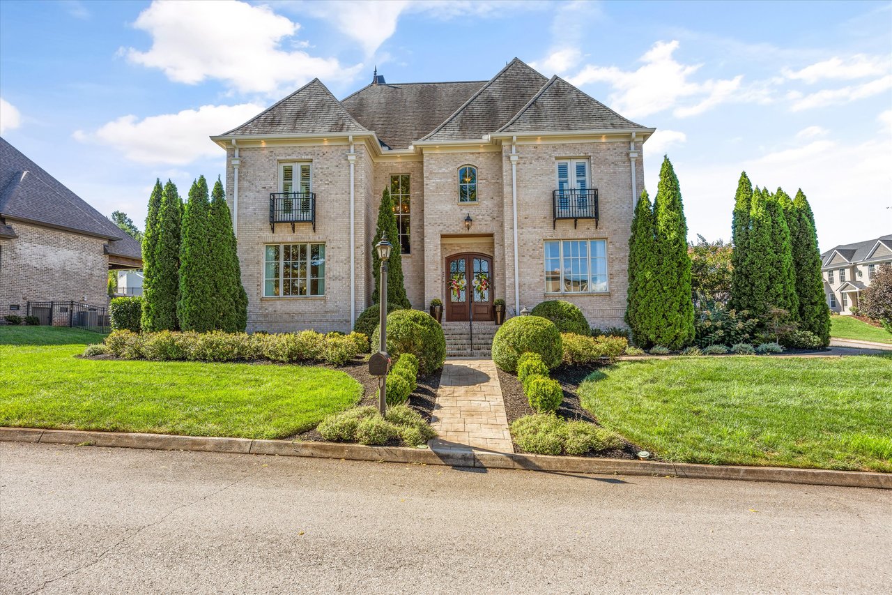 Knoxville Luxury Homes: Your Guide to High-End Living in East Tennessee