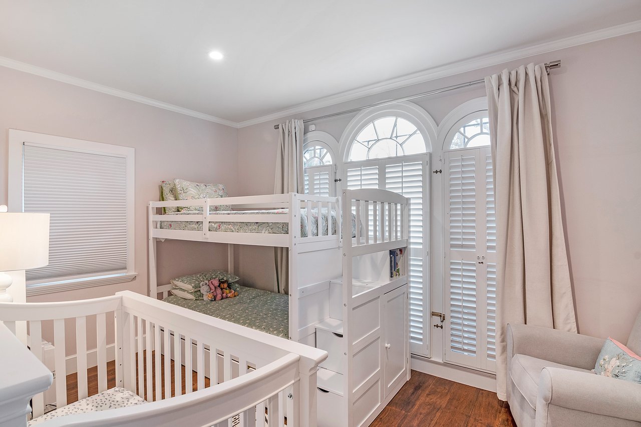 Sanctuary Paradise, N Citrus Ave, 90036