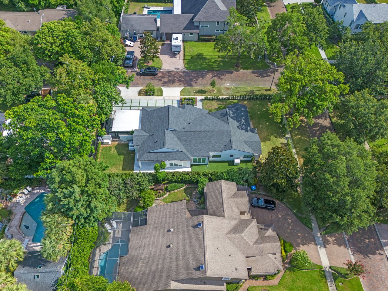 1371 LYNDALE BLVD