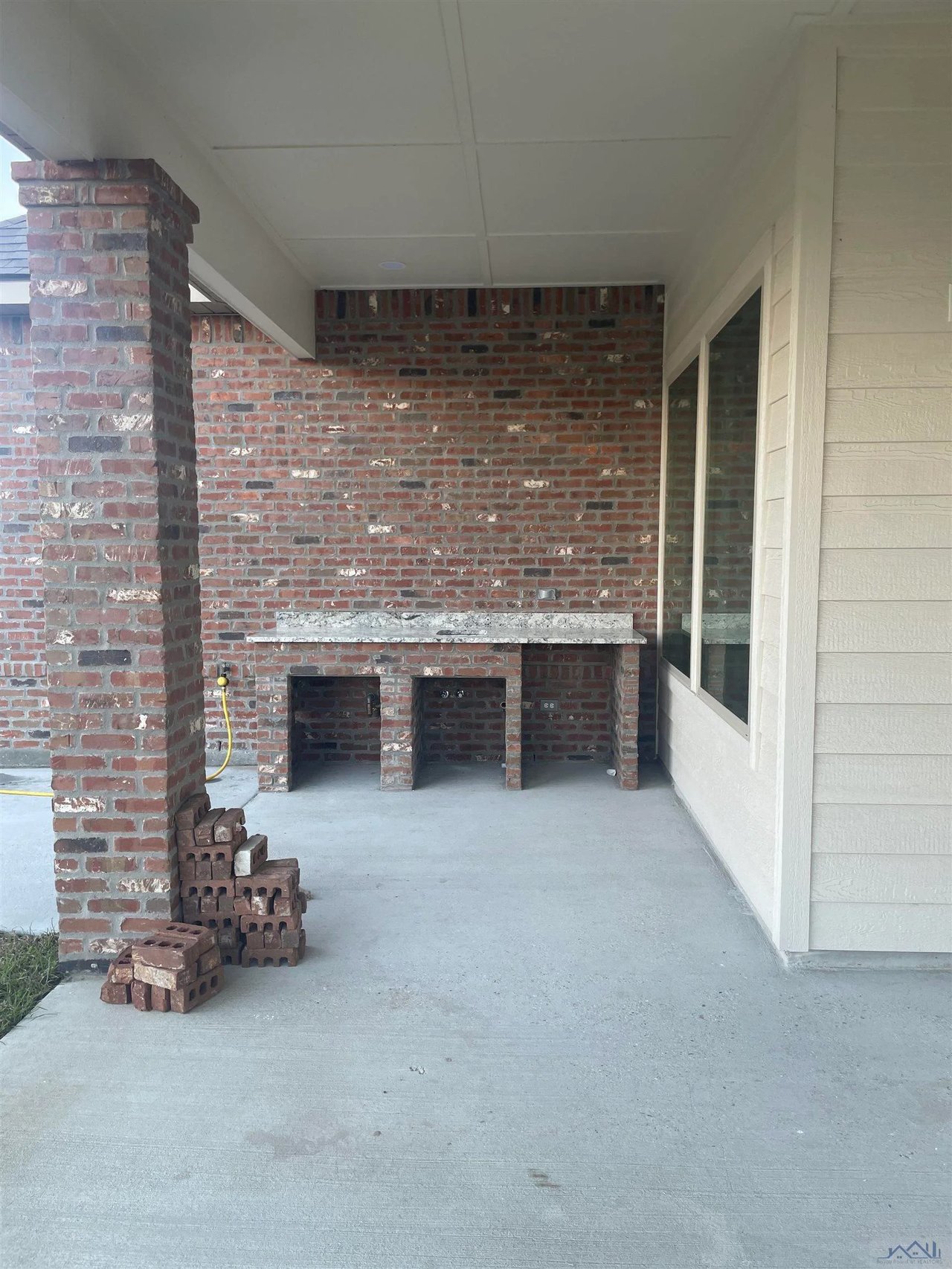 351 Ravensaide Dr