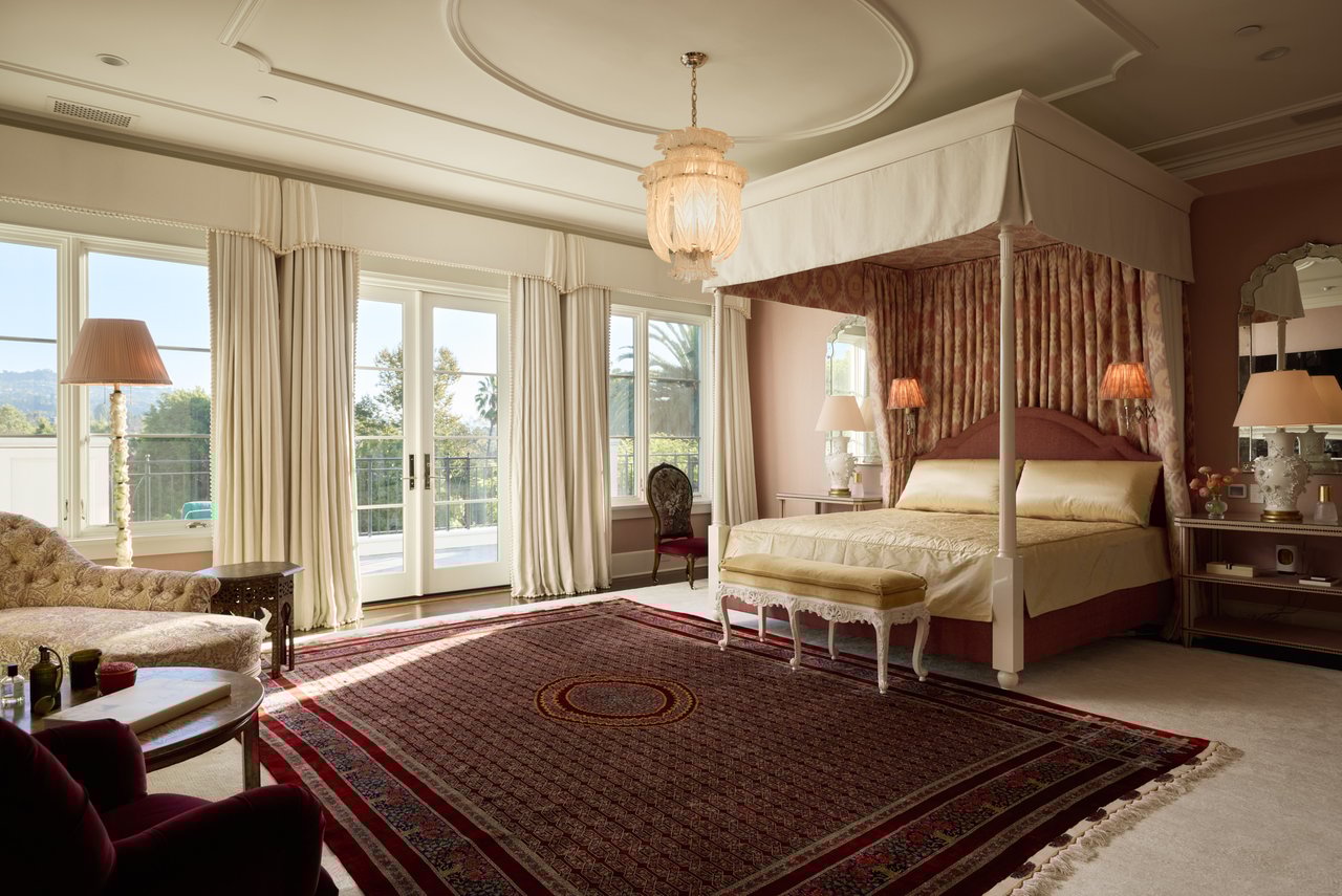 250 N Carolwood Dr, Holmby Hills