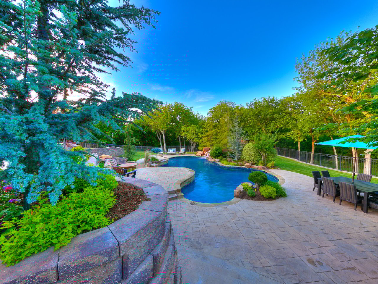 Gate Luxury Living at The Territories Addition in Edmond, Oklahoma - Wyatt Poindexter - The Agency 