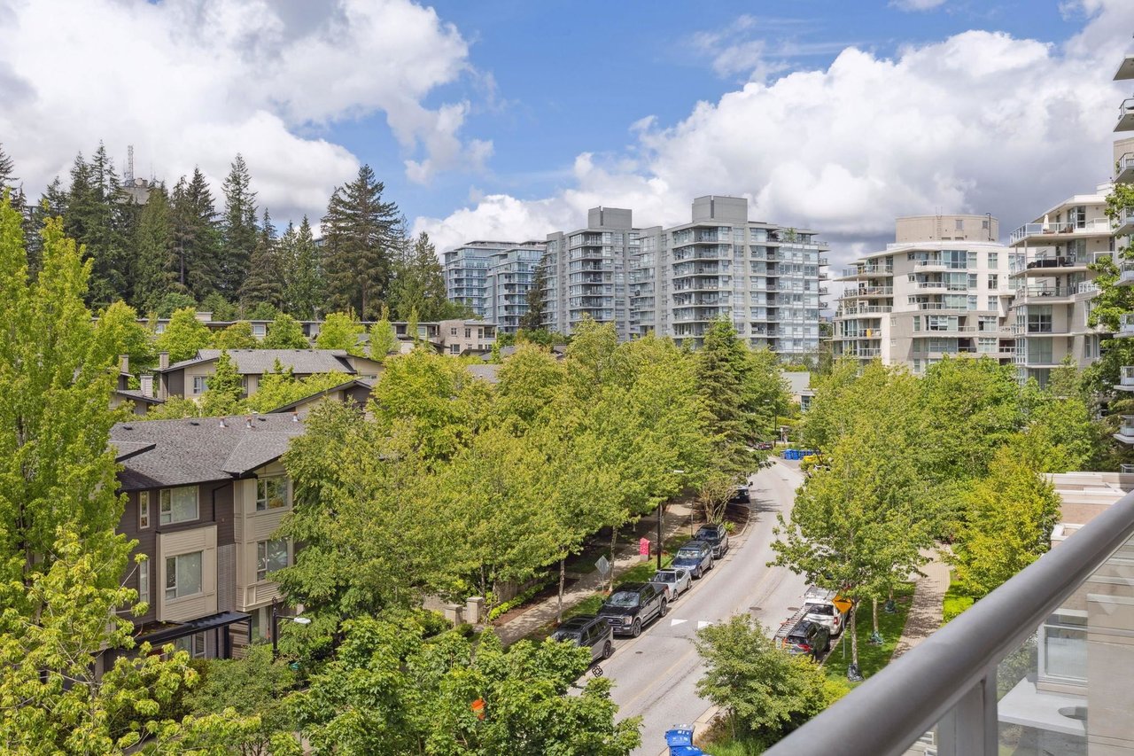 606-9288 University Cres