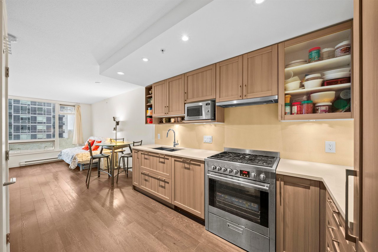 1808-5515 Boundary Rd